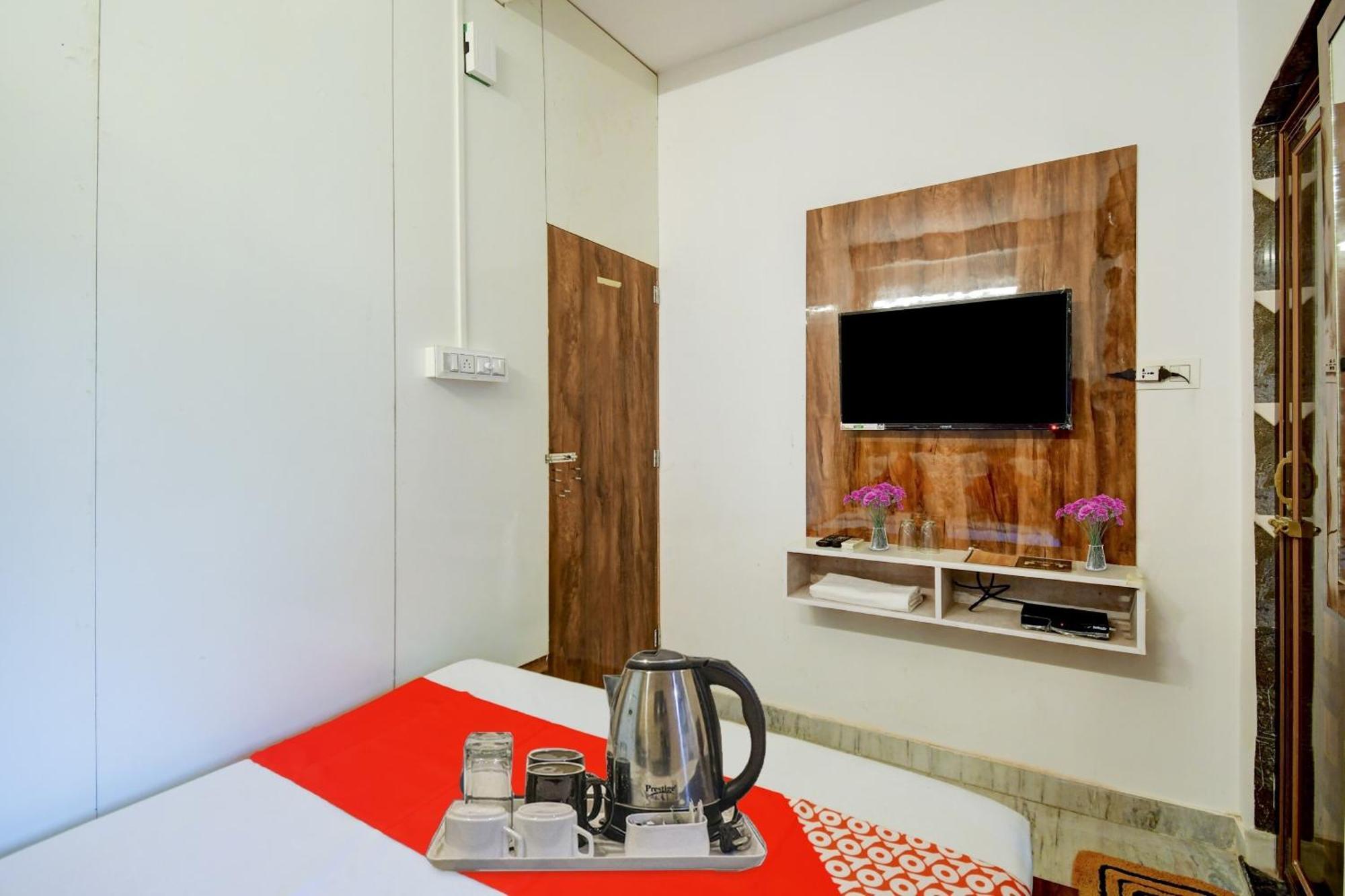 O Sonar Bangla Near Acropolis Mall Hotel 4*